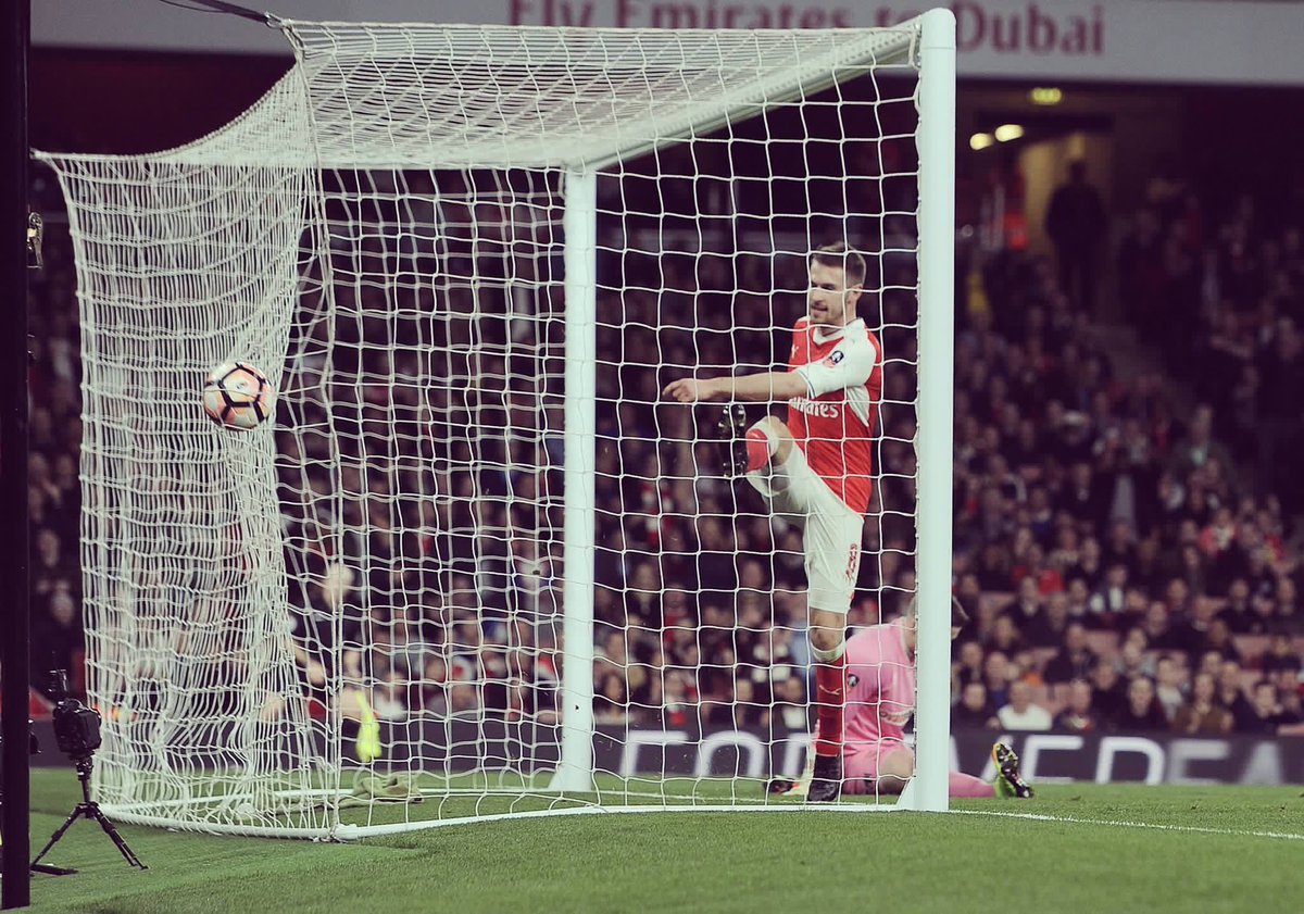 Riffy_AFC's tweet photo. ♬ Wembley! Wembley! We're the famous Arsenal and we're going Wembley! ♬ #ARSLIN #Arsenal #FACup https://t.co/Y5omwXbk46