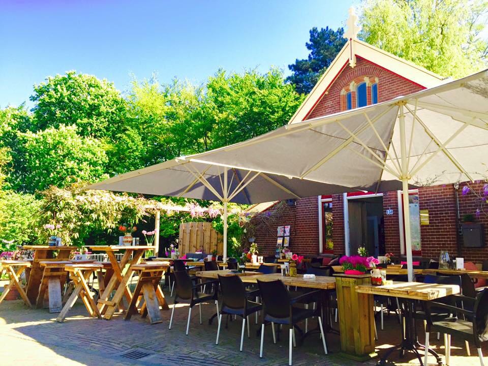 GoestingUtrech's tweet image. Het terras is weer klaar voor vandaag. Lekker lunchen in de zon, aansluitend live klassieke muziek door &apos;onze&apos; conservatoriumstudenten.