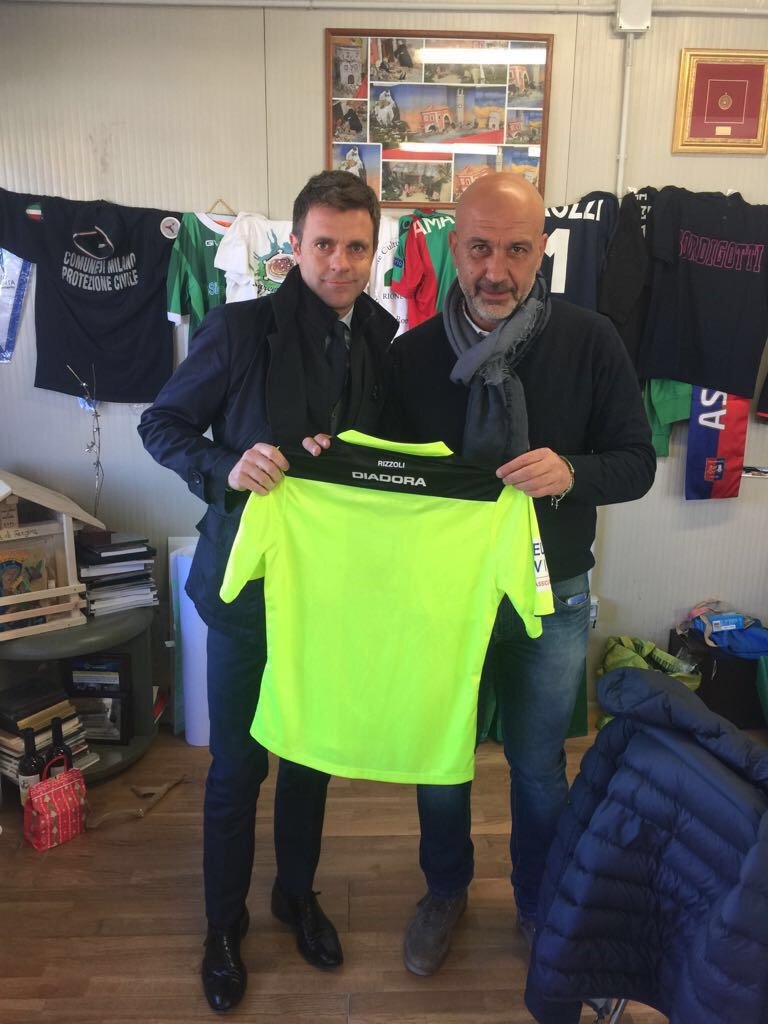 AIA_CRALAZIO's tweet photo. L'@AIA_it visita #Amatrice e #Accumoli, devastate dal #terremoto nel #CentroItalia. Presente anche il Presidente #Basilici di @AiaRieti. https://t.co/czTQYiaiah