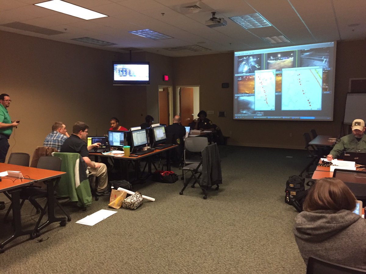NNPDAsstChief's tweet photo. @OneCityMarathon operations center is operational supporting the races. https://t.co/zpIV9foJmt