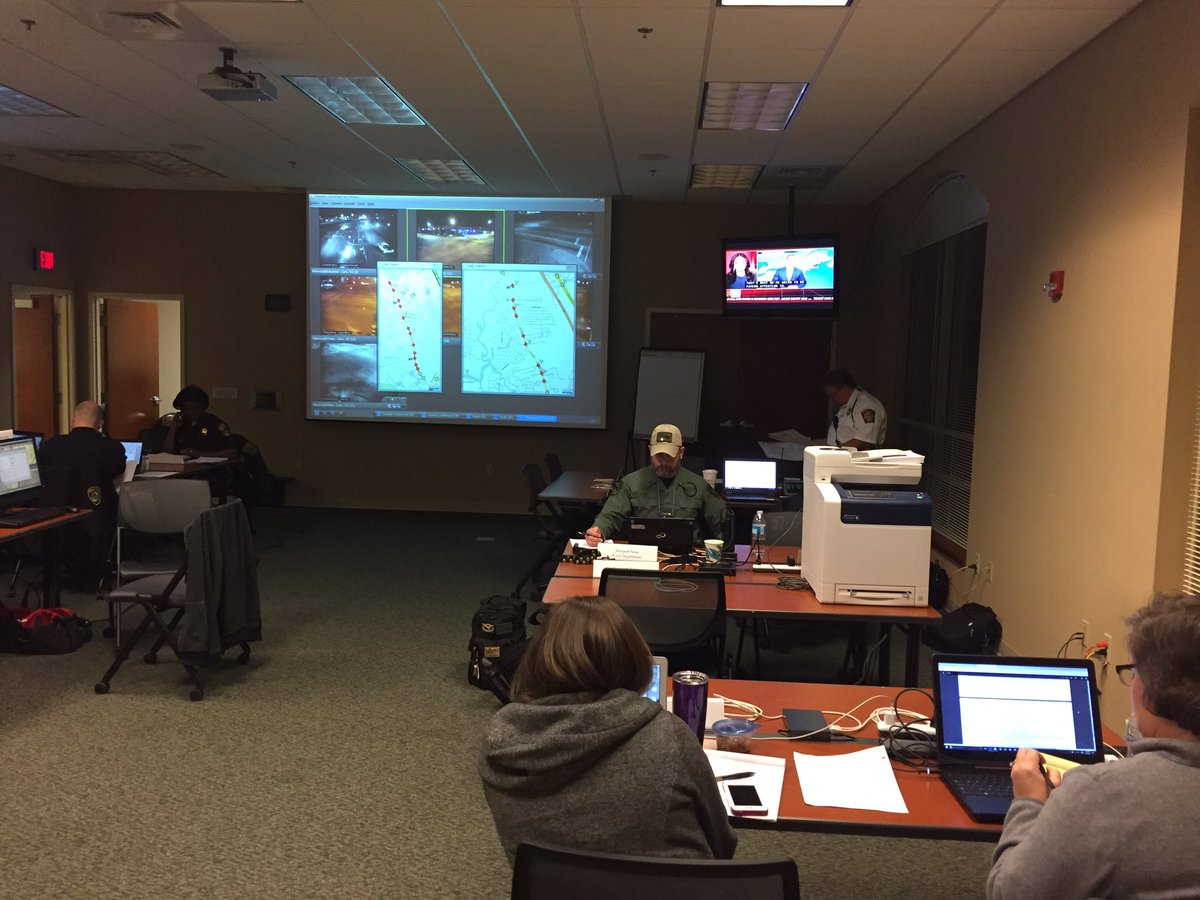 NNPDAsstChief's tweet photo. @OneCityMarathon operations center is operational supporting the races. https://t.co/zpIV9foJmt