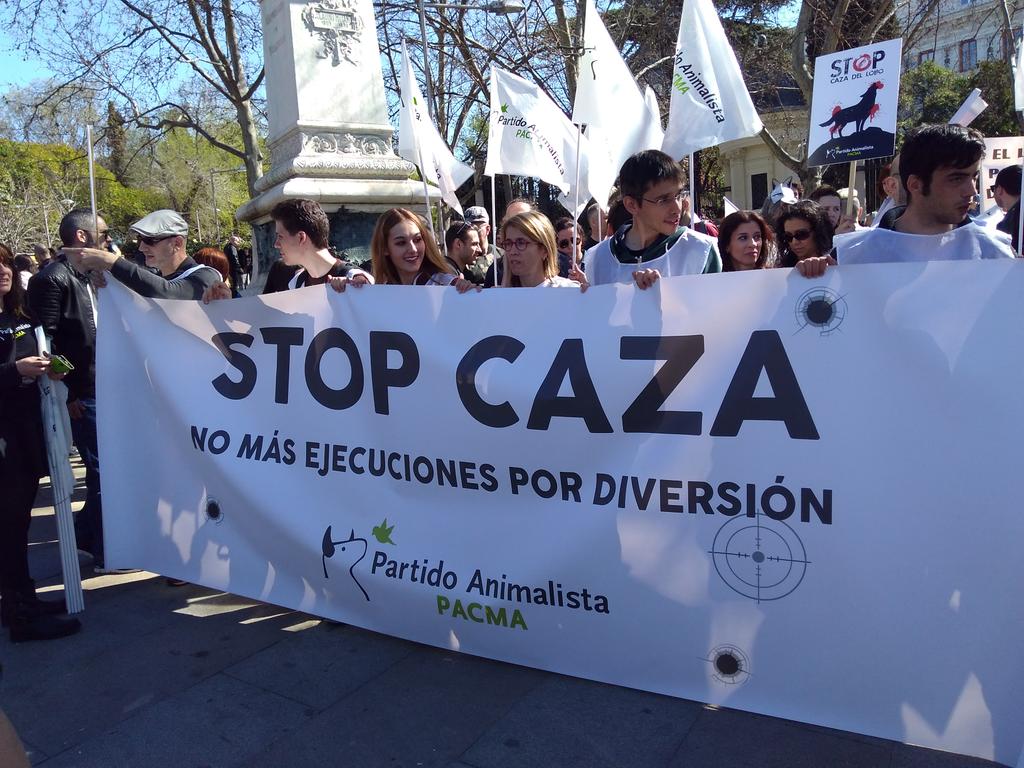 Pacma_Madrid's tweet photo. #LoboVivo Ya estamos en Atocha https://t.co/Env0b3Bqux