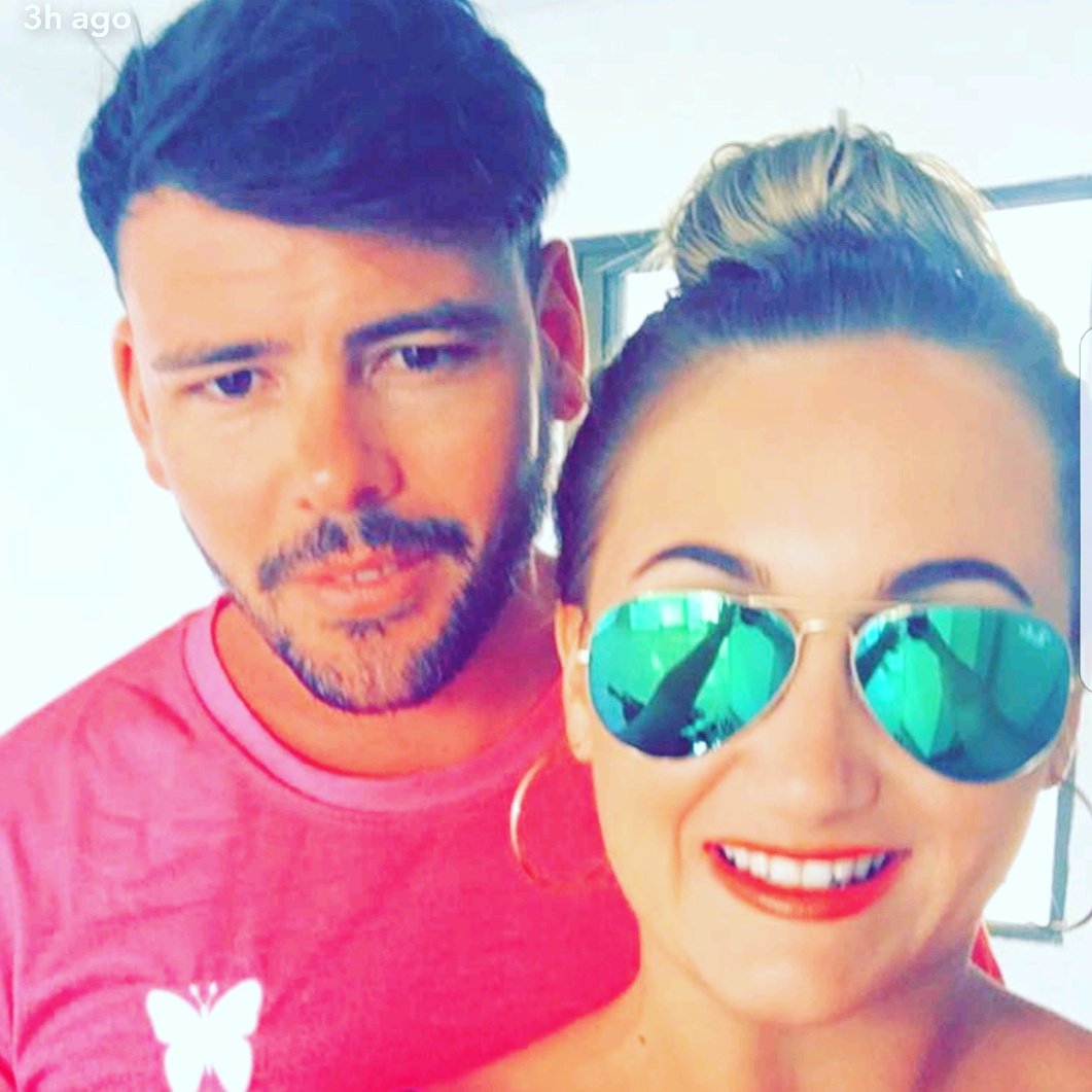 liability127's tweet photo. #realmenwearpink https://t.co/bJfTwZk1SI