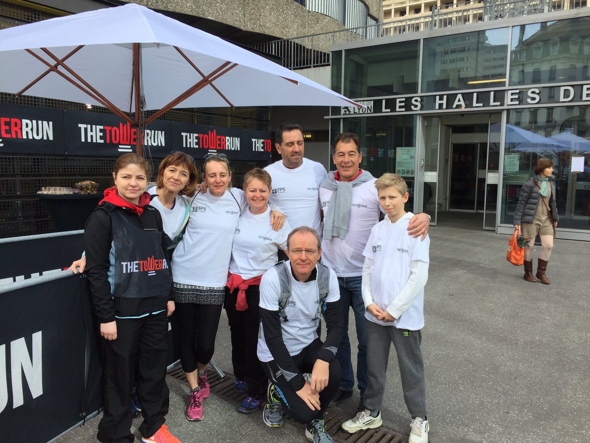 LThermoz's tweet photo. Axa Atout Coeur Lyon Fiers de participer à la Tower Run pour Handicap International #axaatoutcoeur #oneaxa @BENEDICTE_Lyon @raphael_benda https://t.co/kABHIyW3bL