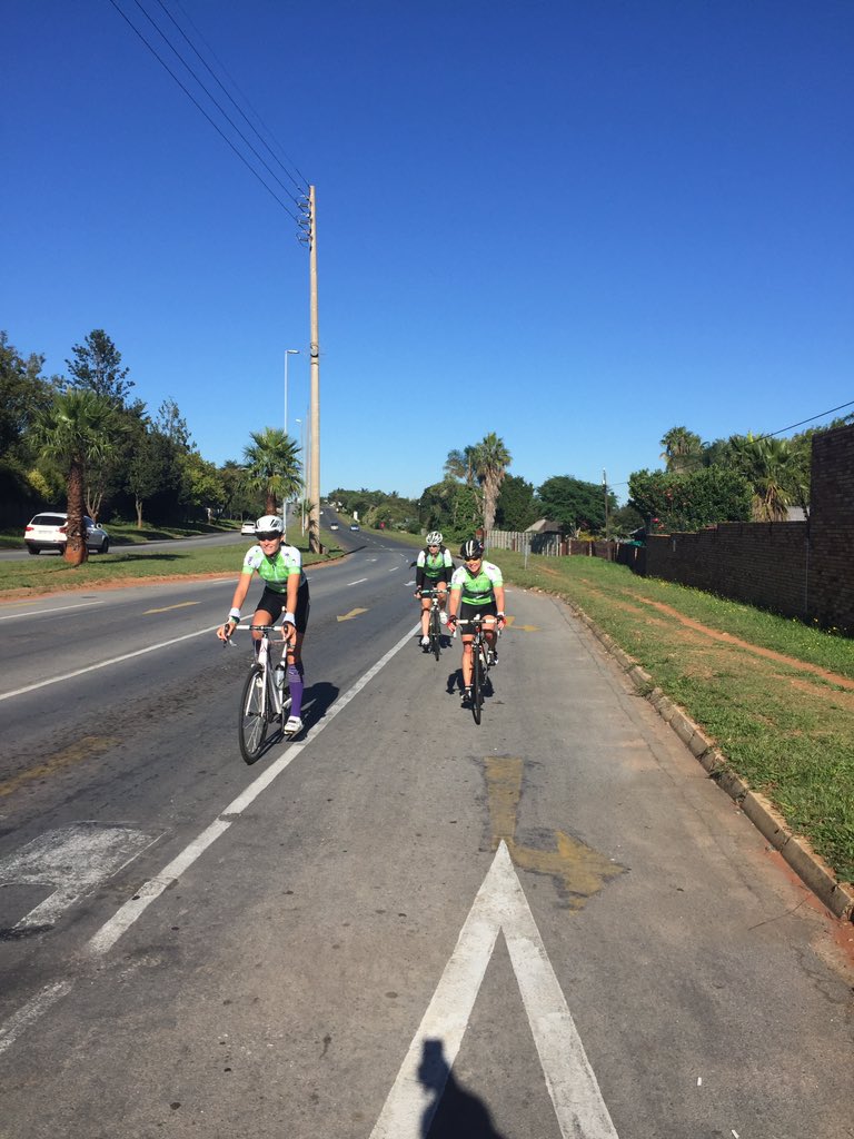 TeamCustomized's tweet photo. #CrystalClear Sky's, Light breeze #Perfect @CityofJoburgZA @tWeatherSA #Training Ride #JustHills #QuiteRoads @Club100_SA @CustomzdCycling https://t.co/0mjKjIvShI