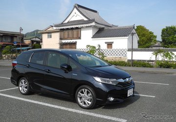 シャトル 欠点 短所 長所 メリット デメリット 口コミ 評価 ダサい かっこ悪い 乗り心地が悪い 広い 車中泊ができる 加速性能が良い など クルマのクチコミ