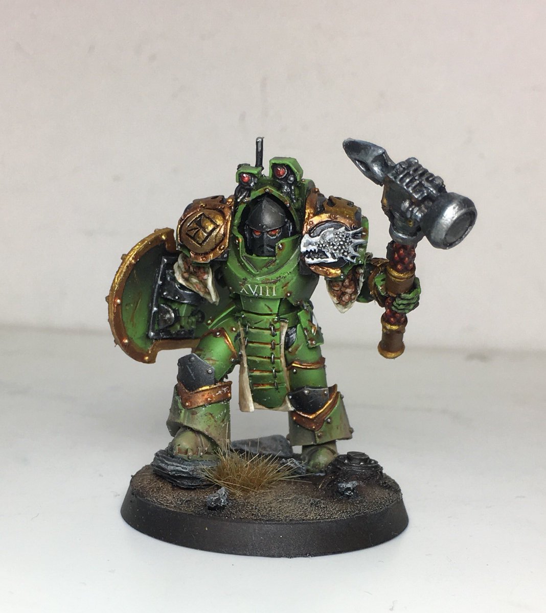 secret40Kgeek's tweet image. Kitbashed a #salamanders praetor from the limited edition cataphractii model &amp;amp; firedrakes bits #horusheresy #hardforheresy #miniaturemonday