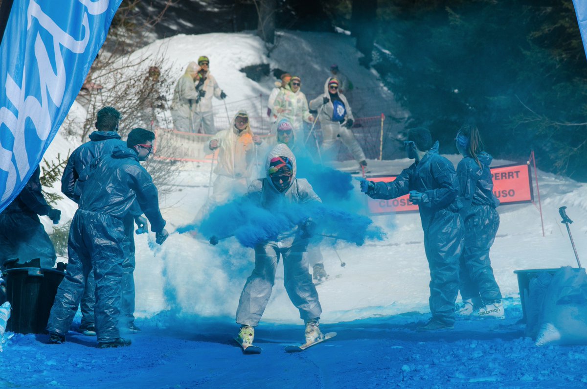 SkiColor's tweet image. Hier, on en a vu de toutes les couleurs ! Toutes les photos de la journée 👉 goo.gl/CDqxGV #SkiColor