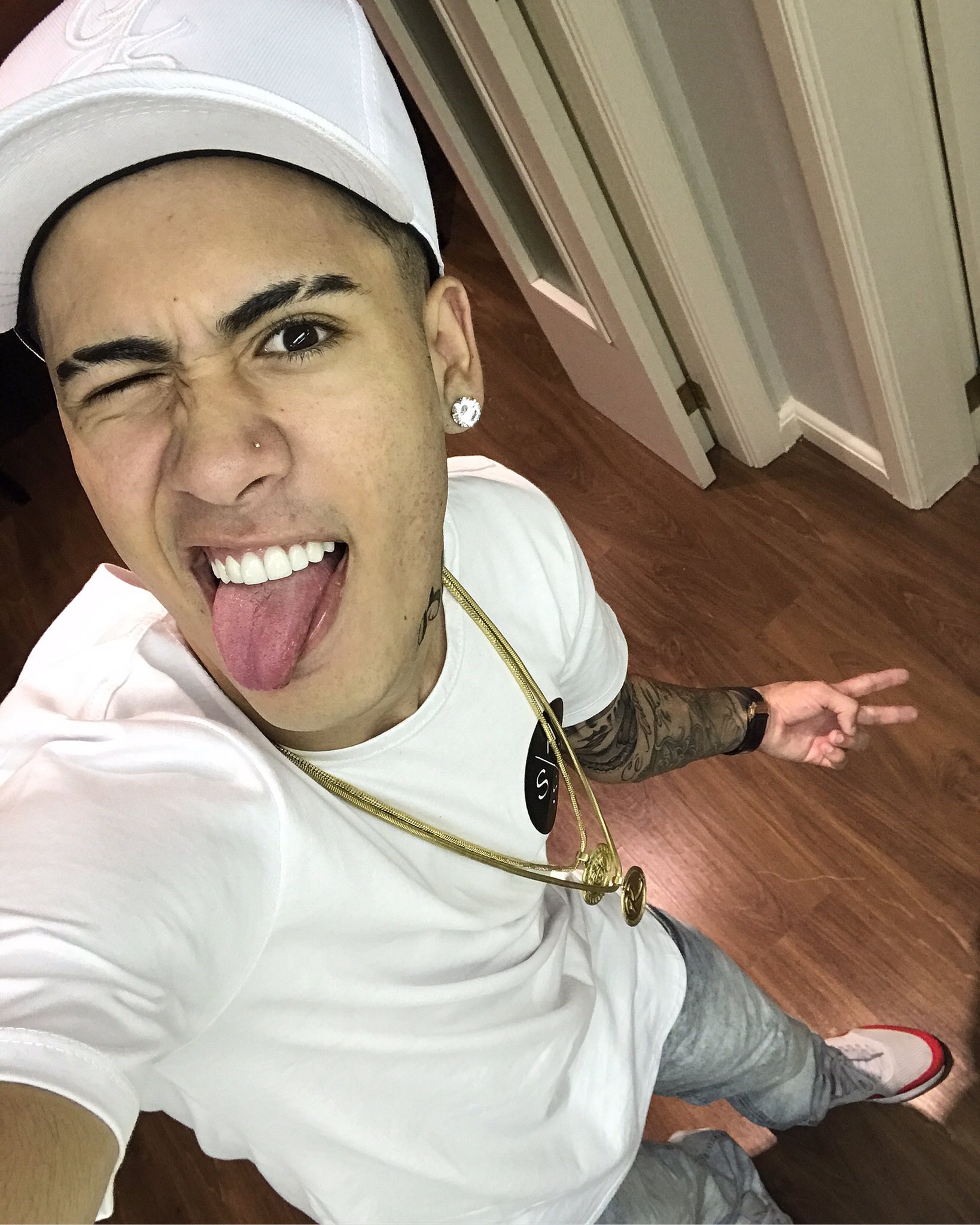 Lulu santos assume namoro com rapaz 39 anos mais novo