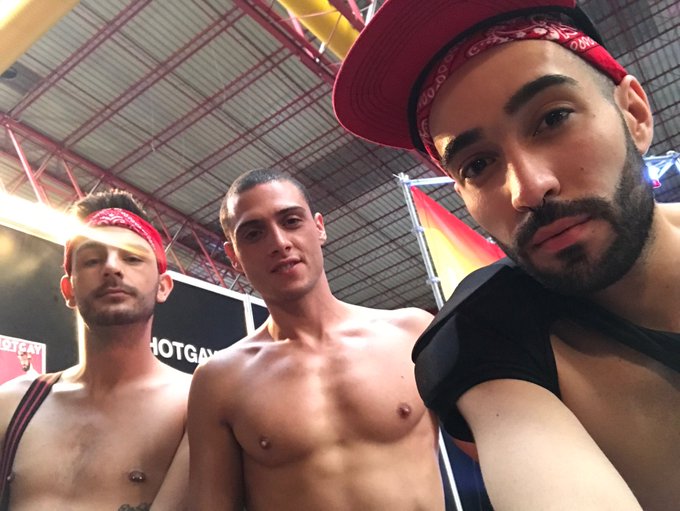 ?ltimo día!! ?????? en @SalaoErosPorto  con @abrahaMontenegr  and @JaviVelaroXXX https://t.co/m52eFO