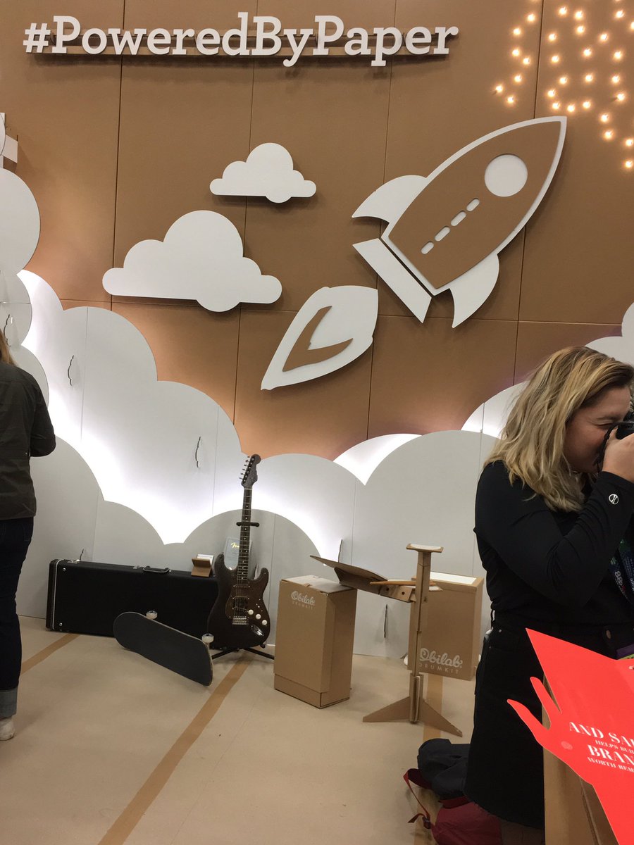 AlixandraDiane's tweet image. Sustainable and Recyclable innovation! #poweredbypaper #CCSXSW #SXSW