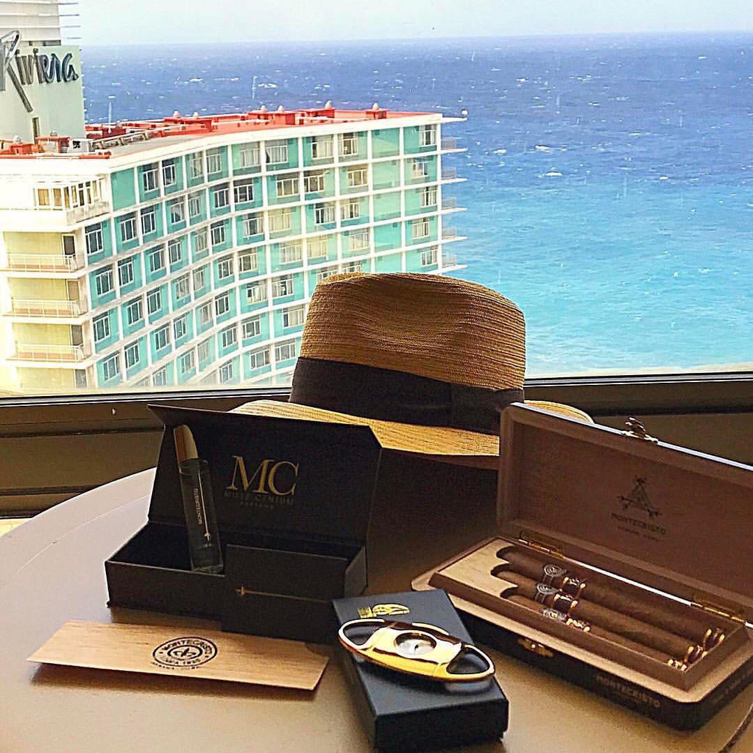 MilleCentum's tweet photo. Perfect pairing Montecristo Linea 1935 and Montecristo Deleggend! 
XIX HABANOS gala dinner! #MontecristoLinea1935 #MontecristoDeleggend https://t.co/9S9lClgT6g