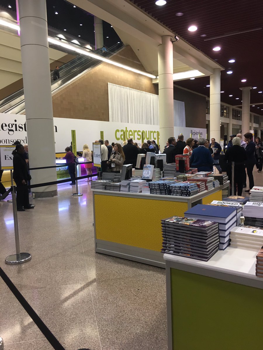 Walking in makes us #hungryforknowledge let's see what they're serving up this AM at #CS2017