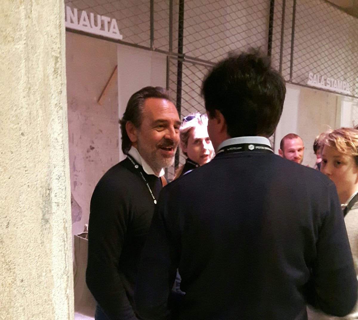 MelissaGonella's tweet photo. Anche #CesarePrandelli al #Taste2017
Che dite, gli piacerà la pizza #doppiocrunch di @pizzadare ?
Proviamo a chiederglielo 😉
@Pitti_Immagine https://t.co/D1wC0MVNQV