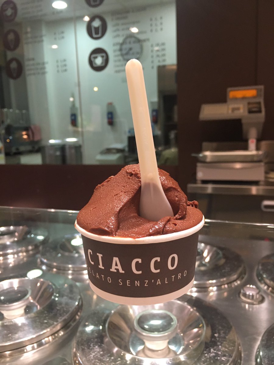 nerinadinunzio's tweet photo. Parma the right place to taste the best #gelato ever! #ciacco #ciaccolab #ciaccogelatosenzaltro #foodconfidential #italy #parma https://t.co/J3qsaCE8GS