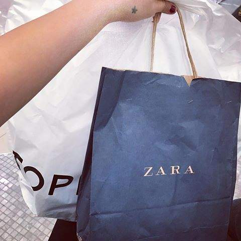 Shopping is learning how to spend a lot of money. Yes is true! #shoppingmall #zara #ootd #sophie