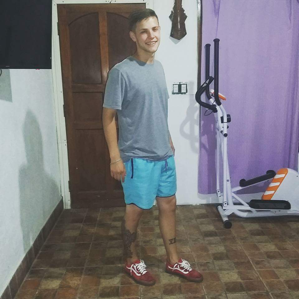 DeniseGonzalz's tweet photo. El es Agustin Ibarra esta sólo y sin celular, si saben algo por favor avisen!!! La familia está preocupada  🙏 #IndioEnOlavarria https://t.co/LATjitCTXI