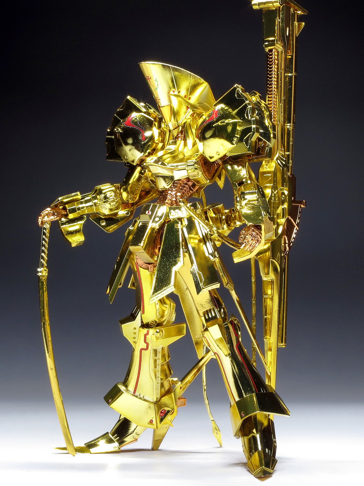 WAVE/ウェーブ 1/144 ナイト・オブ・ゴールド ラキシス ゴールドメッキ WAVE/ウェーブ 1/144 ナイト・オブ・ゴールド ラキシス ゴールドメッキ