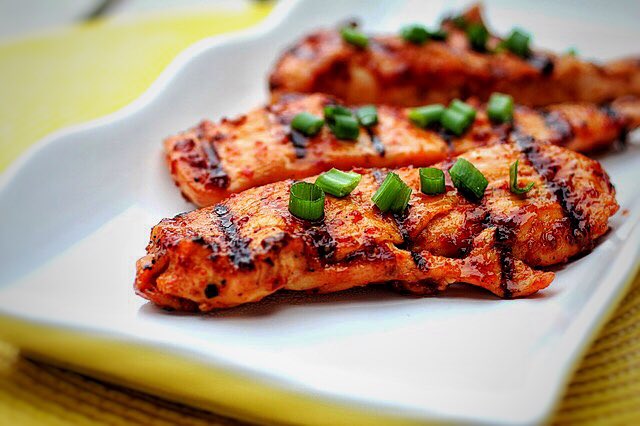 ESRecipes's tweet image. Spicy Chinese! 🍗 🐓😍

For more #foodporn pics check out our Instagram @ esrecipes 

#foodie #retweet