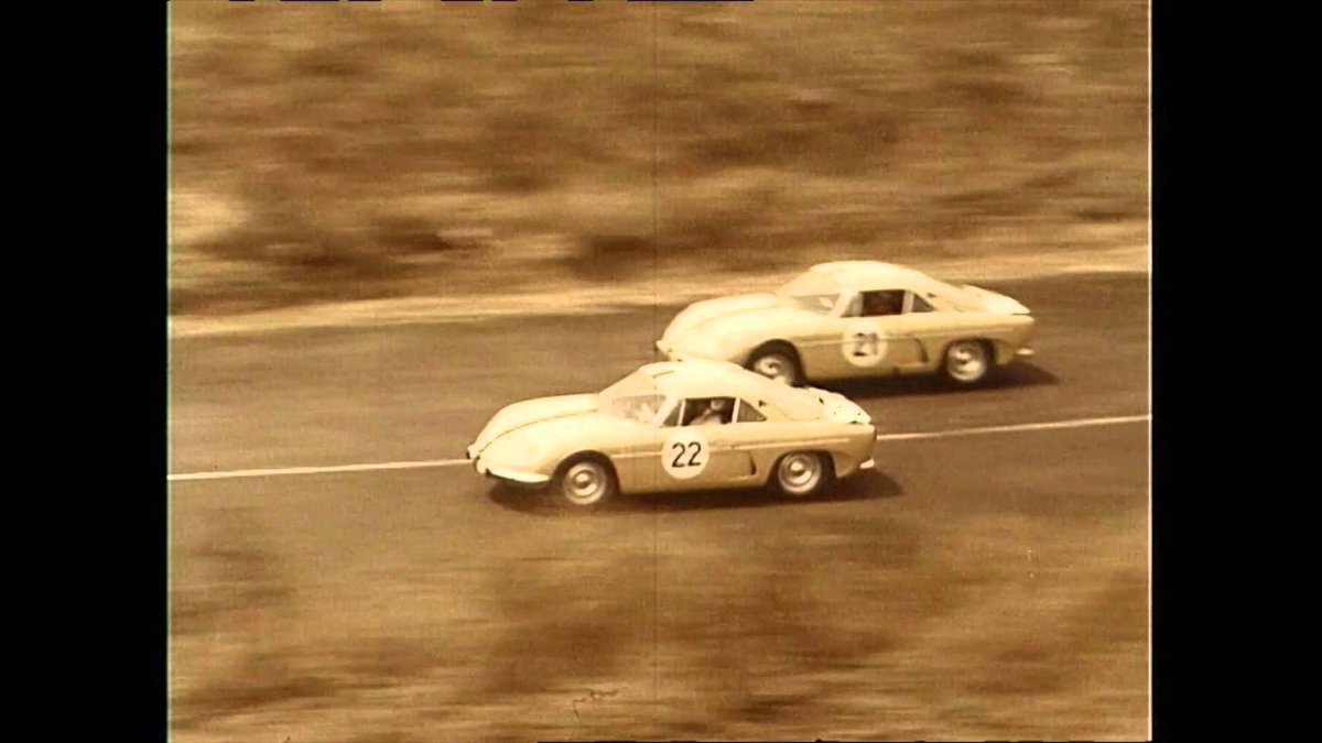 bernardollivie1's tweet photo. Des AlpineA108 coupé et cabrio  (nom Interlagos) ont été fabriqués sous licence au Brésil. Tous les grands pilotes brésiliens y ont d��marré🏆 https://t.co/7Xx1GCEA0p