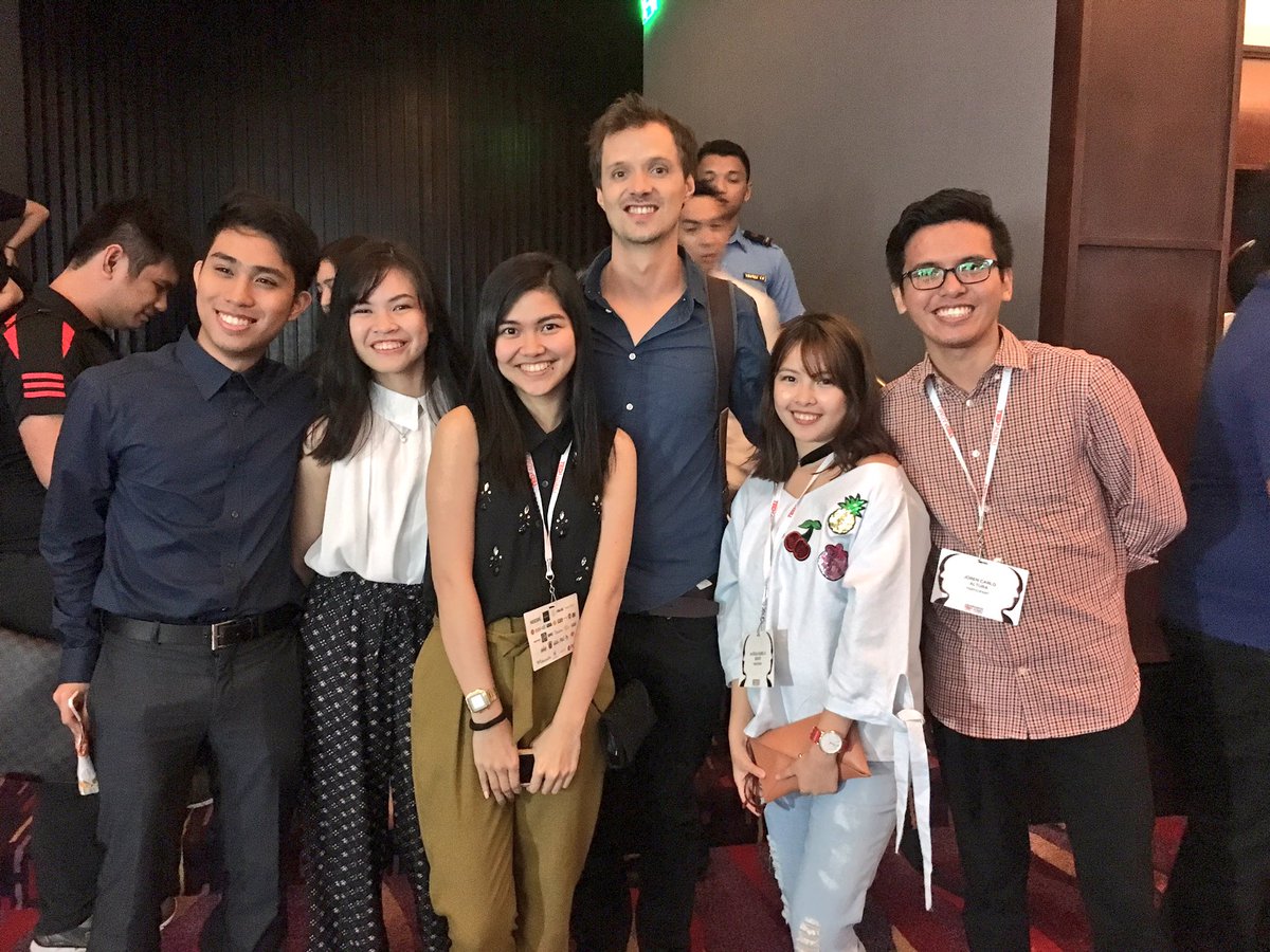 tricianohandle's tweet photo. Highschool + college buddies in this year's TED talk ๐๐ #TEDxADMU2017 #Viewpoints2017 https://t.co/pqOfGZXbQM