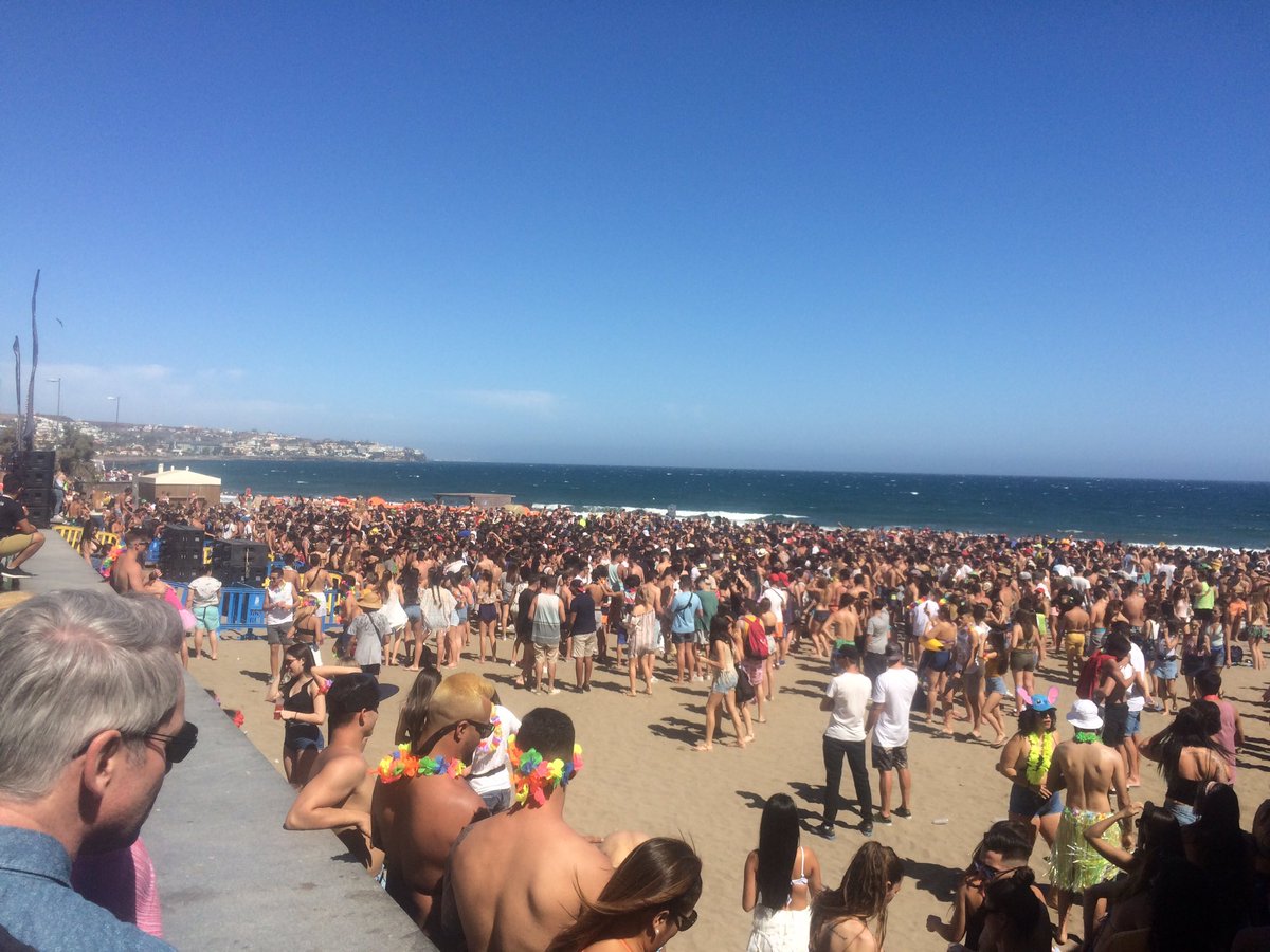 p_marmion's tweet photo. This why I love the Spanish. Happy Carnival https://t.co/x3fjJxcigp