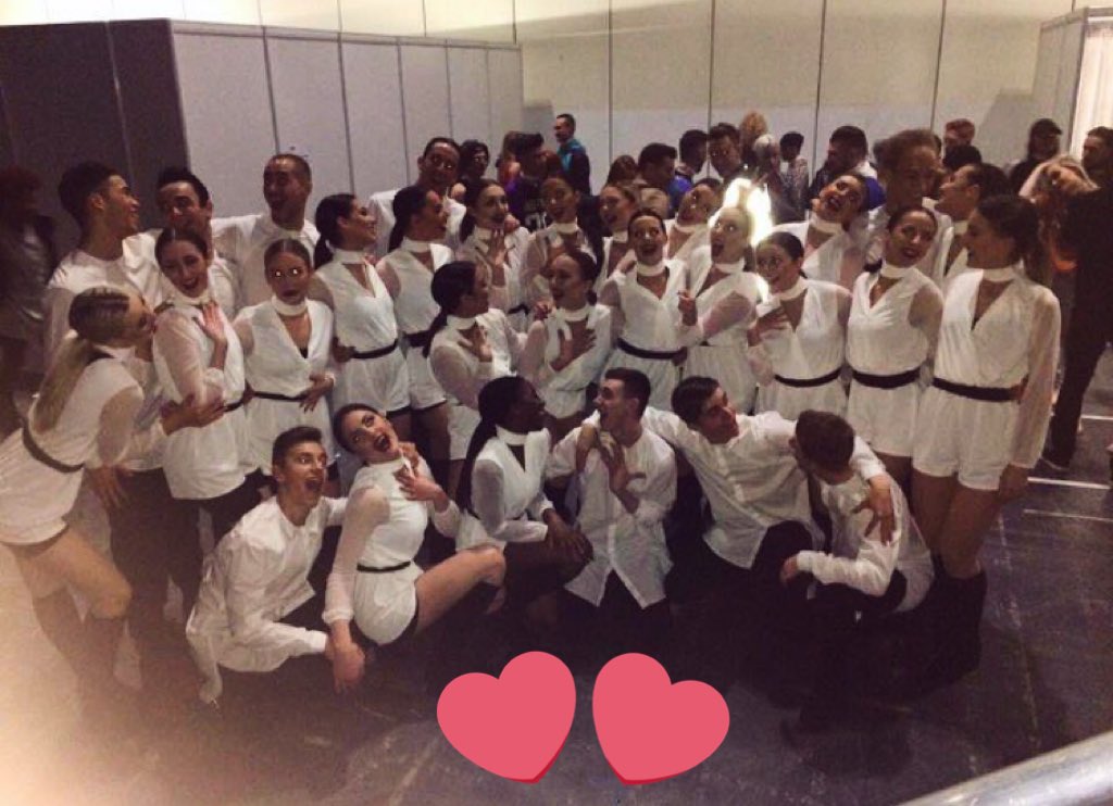 MollyMali_lang's tweet photo. Had the best time on Friday representing @PERFORMERS_COLL  at @MOVEITSHOW  🔥🔥 https://t.co/PcBM4AaUj2