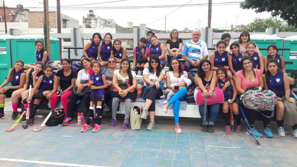 OlimpicoLB's tweet photo. #CCOLB I #FORMATIVAS @OlimpicoLB fue anfitrión de la primera jornada de Hockey Social https://t.co/10OgwD9NLB https://t.co/IQ3odShmka