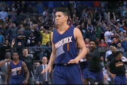 RepostQueen's tweet photo. Top 10 NBA Plays of the Night| Mar 11/17 https://t.co/dOlKbZMJTw #RepostQueen #NBA #Basketball #Sports #TopDunks #TopPlays https://t.co/eSIY9fG96J