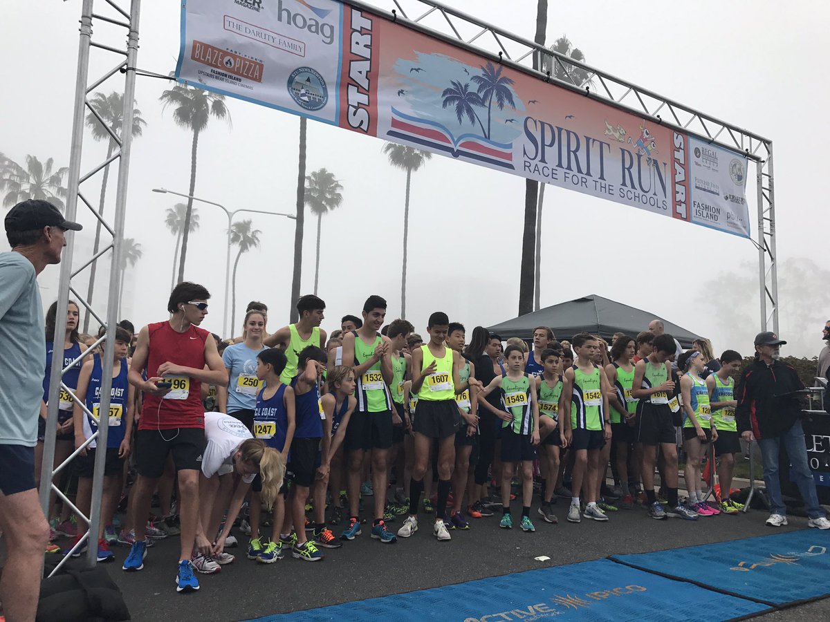 nmspiritrun's tweet photo. Good foggy morning from @FashionIsland for the #spiritrun2017 https://t.co/86HIWdq4lL