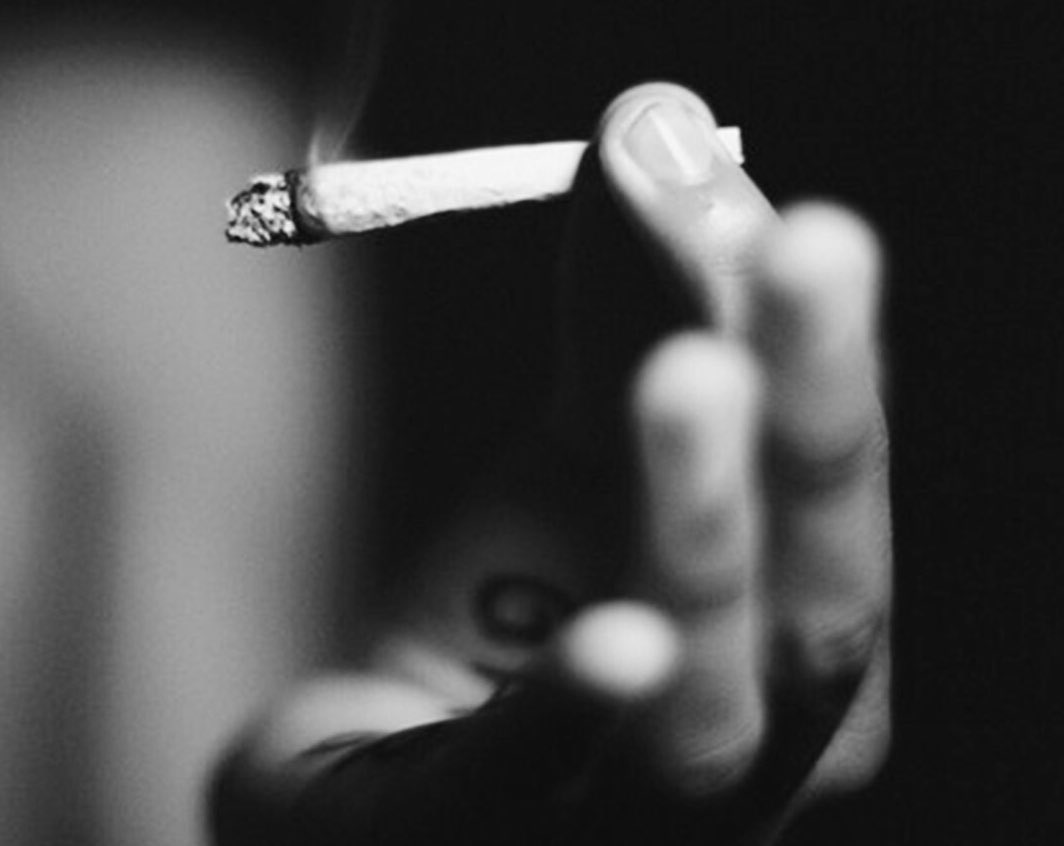 socialsummer_'s tweet image. 夜深人静，期待summer。