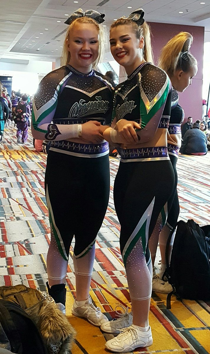btsfanmomma's tweet photo. Pre competition with the lovely ladies of @CheerTyme #CTObsession. Time to light up the stage! Hit zero! https://t.co/Oyu8jLnTLx