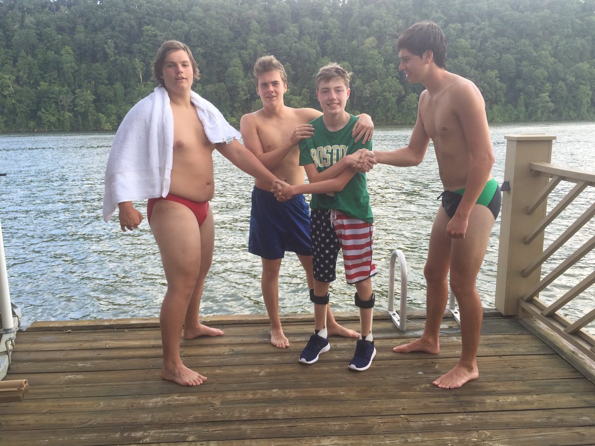 josephaallen18's tweet photo. Happy Birthday Swilliam! Live it up at the beach today. https://t.co/fJoVMM8k95