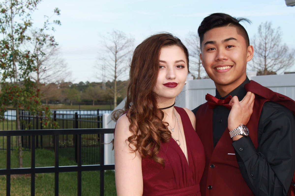 Drei621's tweet photo. oh gah damn 🔥 #Prom2k17 https://t.co/RLJVDQmHq2