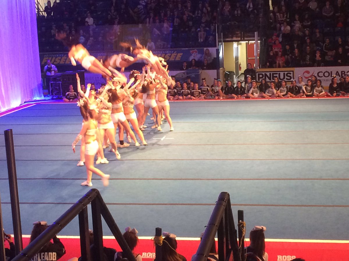 Genorocity's tweet photo. #Cheerleading #Phoenix #GoldenDestiny, All Girls #Level 5 Small, #World's! https://t.co/Oqe6uF9wOs