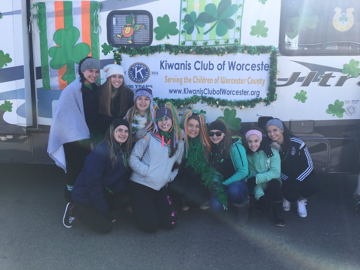 BethProko's tweet photo. @SPMinfo @SPMAthletics @spmprez1 @SPMDanceTeam Hearty SPM dancers ready to support Kiwanis of Worcester! https://t.co/0iiSeKVctl