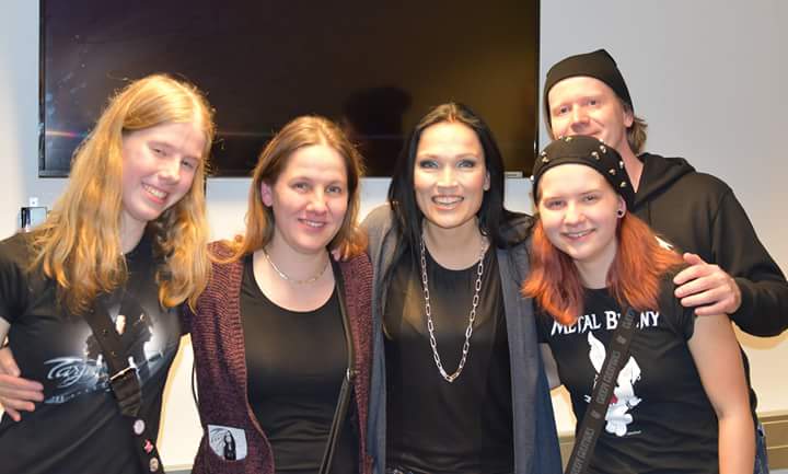 Verenadegroot's tweet photo. A dream came true yesterday!!! Thank you @tarjaofficial :-) https://t.co/HC1Cg0bPZK