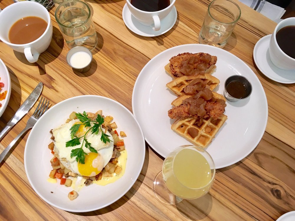 We love some <a href="/finandpearl_/">Fin & Pearl</a>#brunch! While you are waiting, go ahead &amp; sign up to #network with #NashCocktail. ow.ly/GCJ2309MEEG
