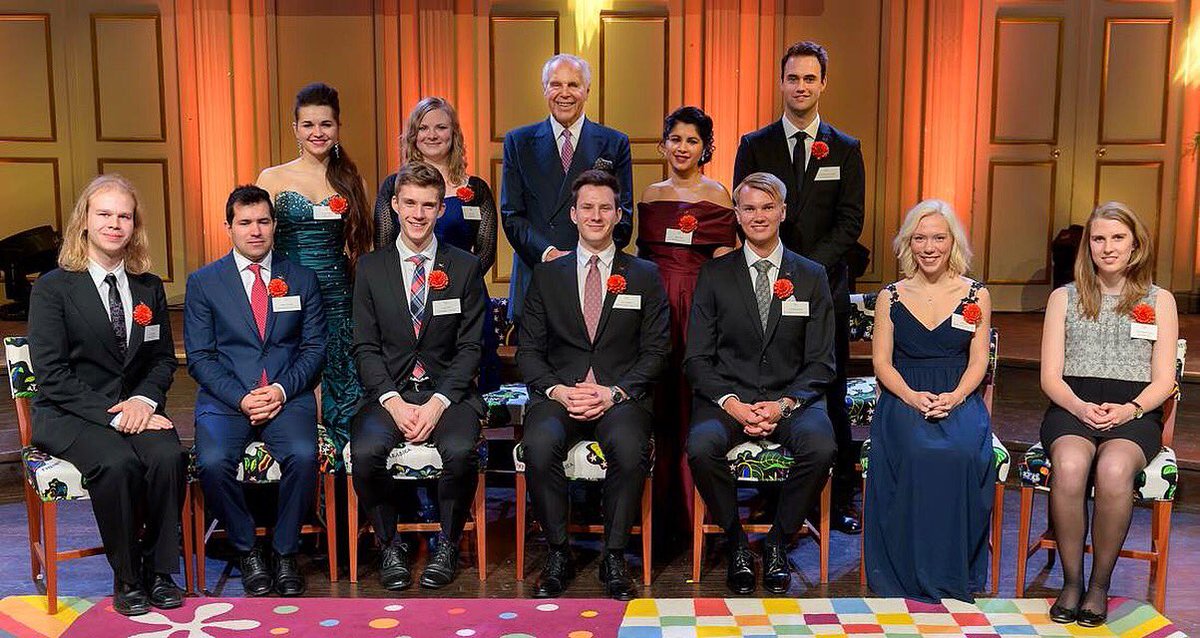 carinsofianoren's tweet photo. Extremely thankful for my scholarship and inspired of all young talents! 🙏🏻 #wallumni2017 #anderswall https://t.co/H1h1KrJ5qe