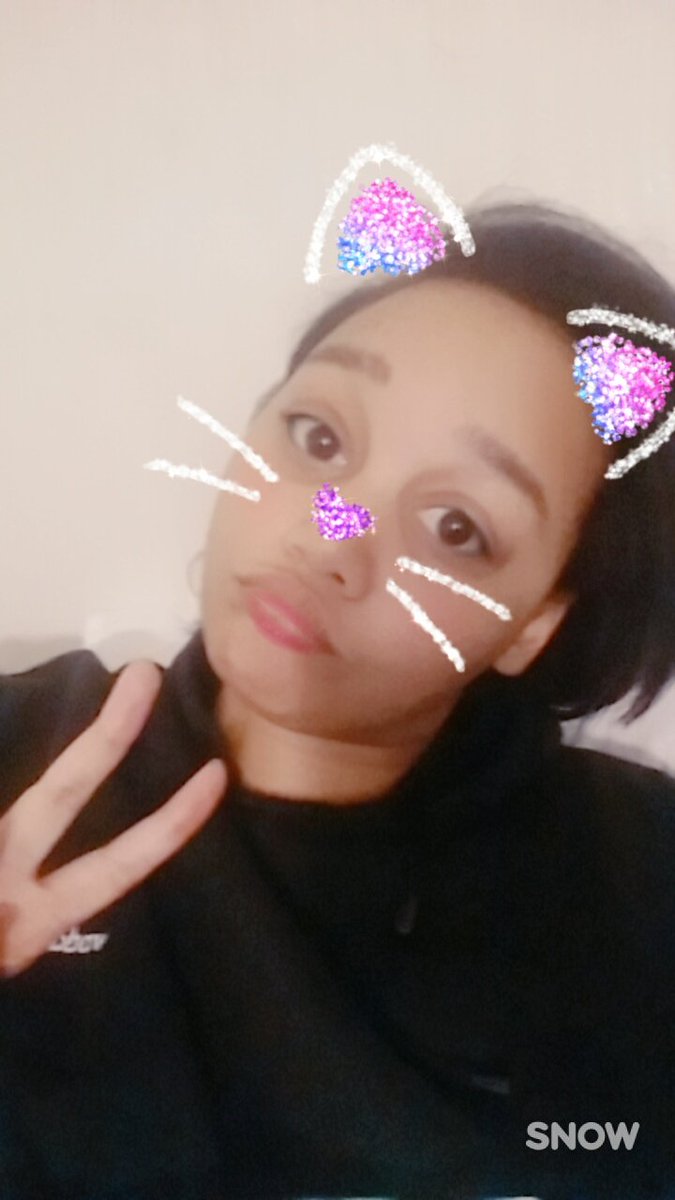 SonEgnnu's tweet photo. *picks random selca and pic of bias because ...*

#monbebeselcaday https://t.co/VAVPF33dvH