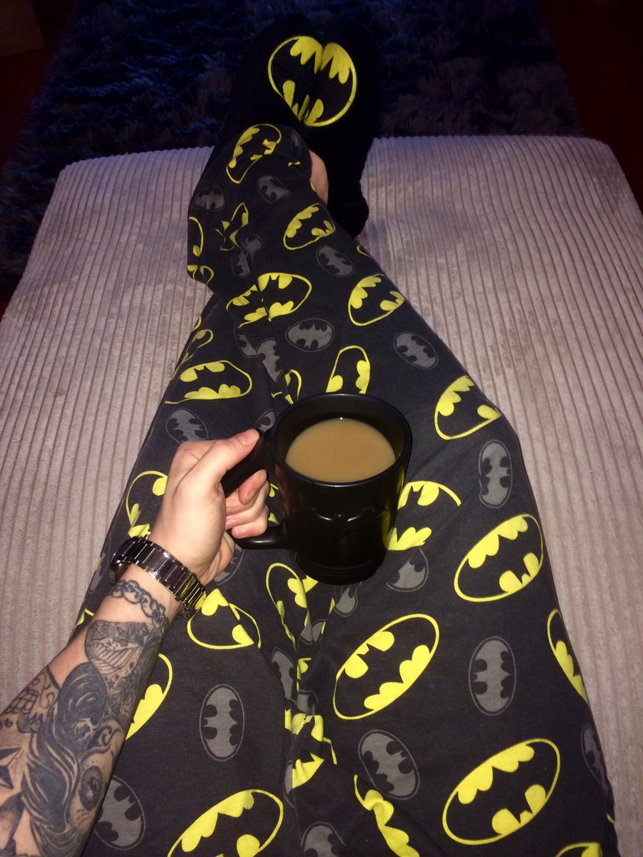emawheels84's tweet photo. No such thing as too many bats on your pyjamas🦇🤓@BatmanNewsCom @Geeky_DC @DCComics #batman #geekgirl https://t.co/5KyZ1ryIMs
