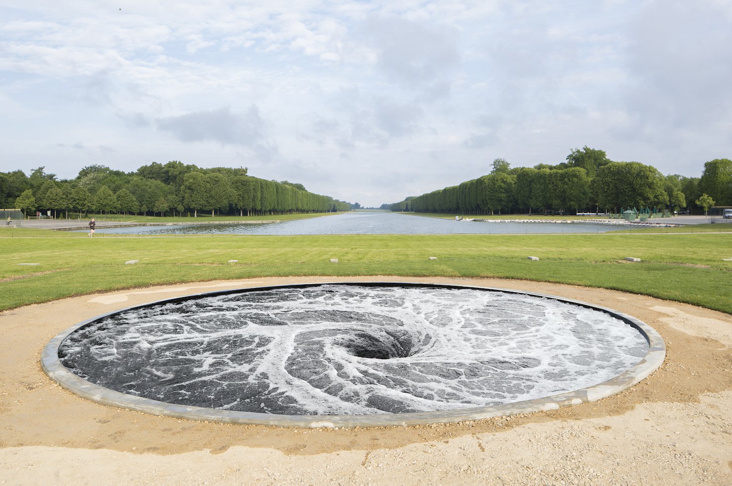 Happy Birthday to acclaimed sculptor Anish Kapoor:  
