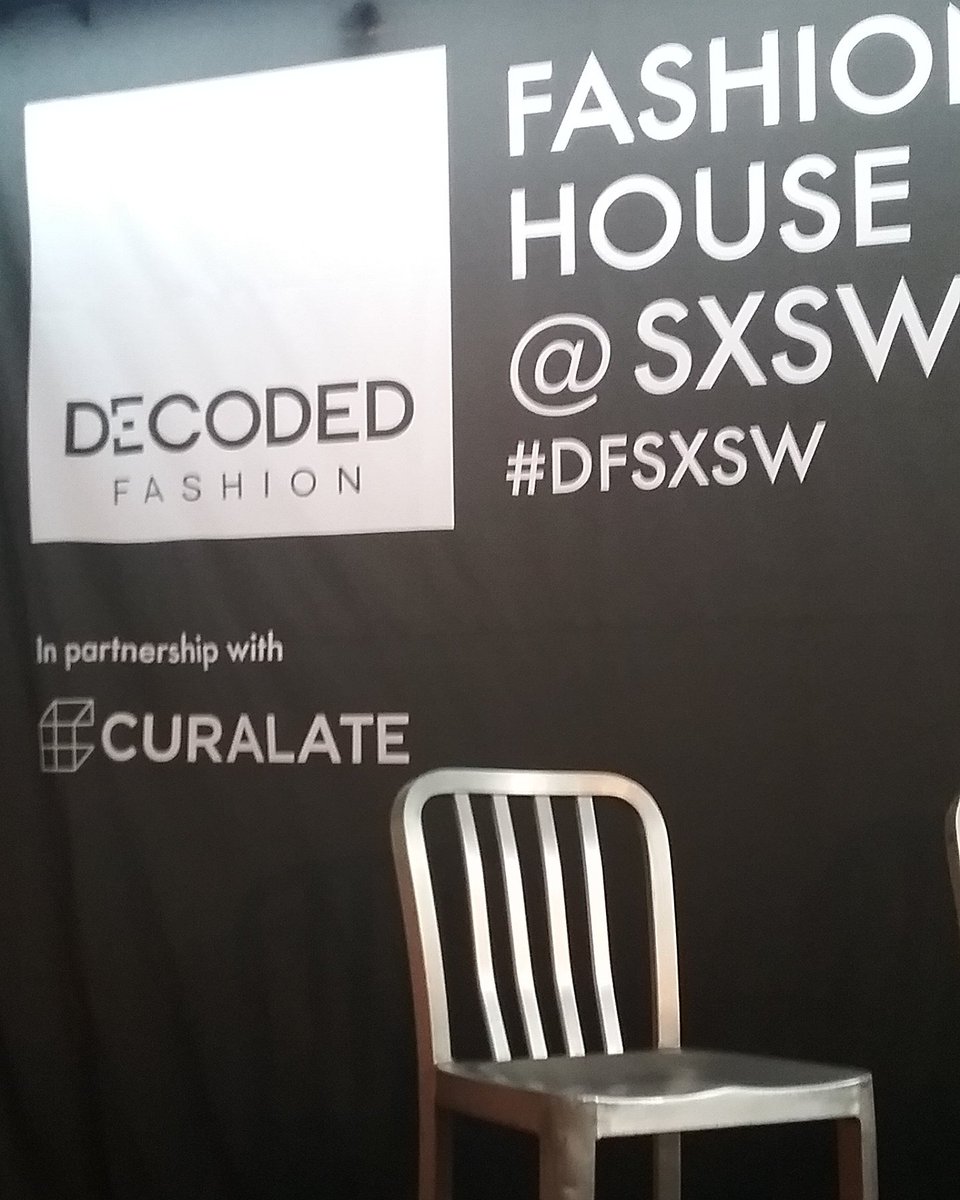 StylistMichelle's tweet photo. #SXSW #DFSXSW @DecodedFashion #TVStyleExpert #FashionStylist https://t.co/EWR3vH7QGT