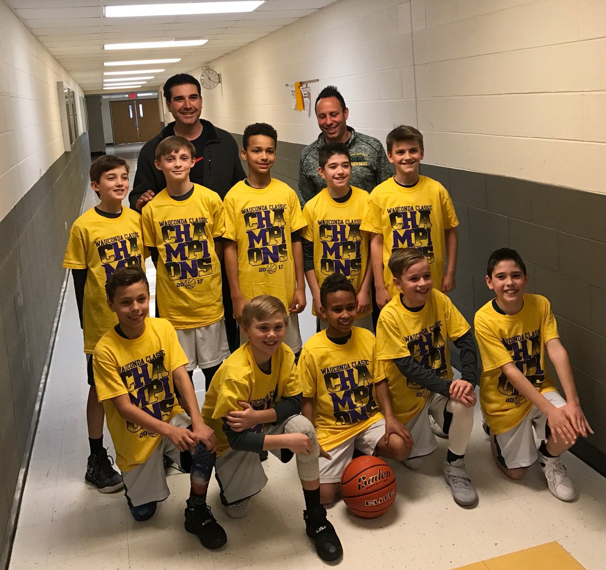 Best way to end the season....TOURNAMENT CHAMPS! Congratulations to the 5th Grade Jr. Gators! Way to go, boys!!
