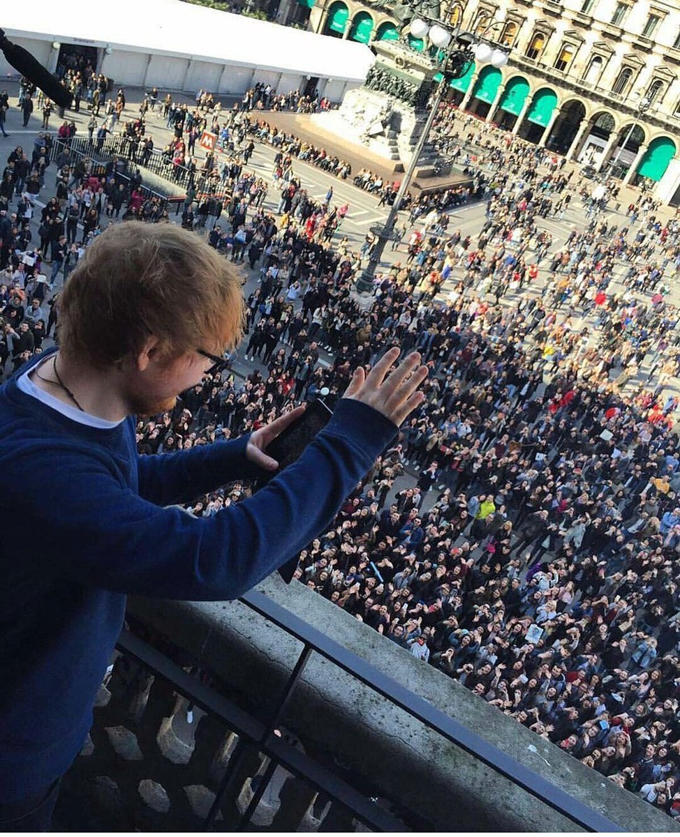 sheerios_py's tweet photo. Ed se encuentra en Italia. https://t.co/C4QZSOTsnF