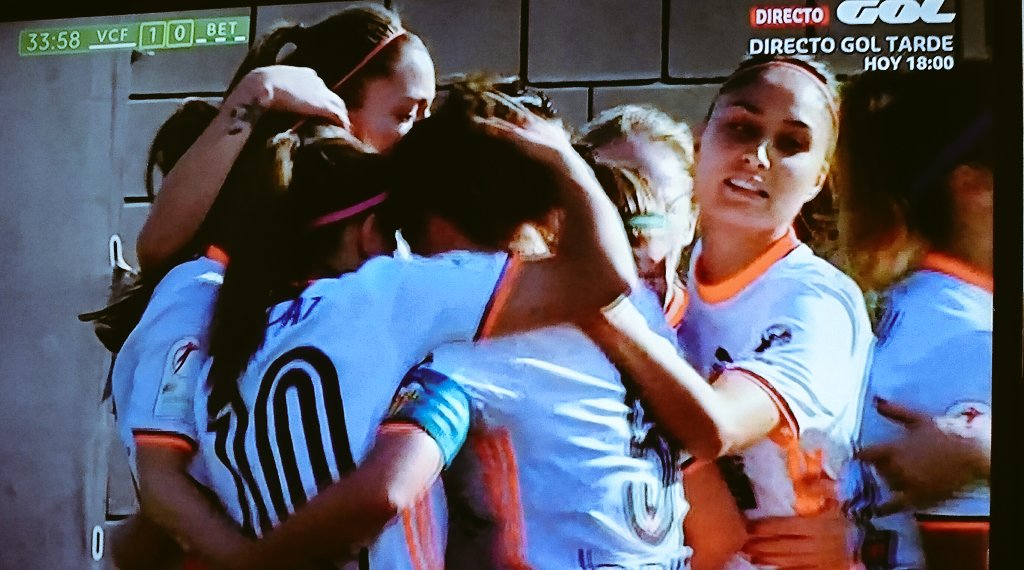 CanosMar's tweet photo. Gran partido, victoria y +3 puntitos! Pero a su vez lo bueno de hoy ha sido la vuelta de @giocarreras20 👏👏 EQUIPO! AMUNT! ⚪⚫@IvanaAndresSanz https://t.co/Iu44YeblH1