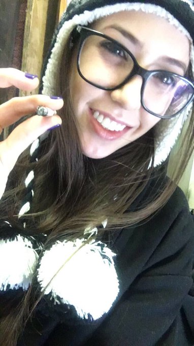 Smoking one last joint in the fire escape ;) https://t.co/jbyTOKbz0z<a href="/tag/gap1969"class="tags"><span>#gap1969</span></a><a href="/tag/resolutionjeans"class="tags"><span>#resolutionjeans</span></a>