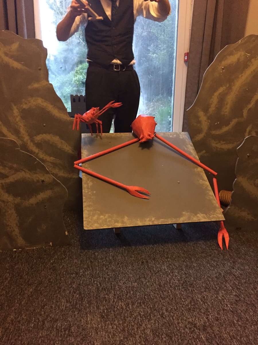 BootlegPuppets's tweet photo. The Karkinos's (Karkinodes? Karkini?) rehearsing for @shootfestival next Saturday! 🦀🌊 #shoot17 #feelingcrabby https://t.co/gucxhITPZ5