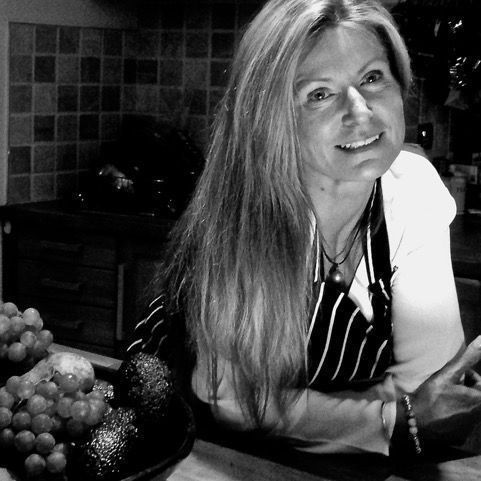 Every wonder how we make our food?
Hear from our talented Creative Director <a href="/Foodfox/">Andrea Waters</a> for 'behind the scenes' look! 
bit.ly/2kZTRqN