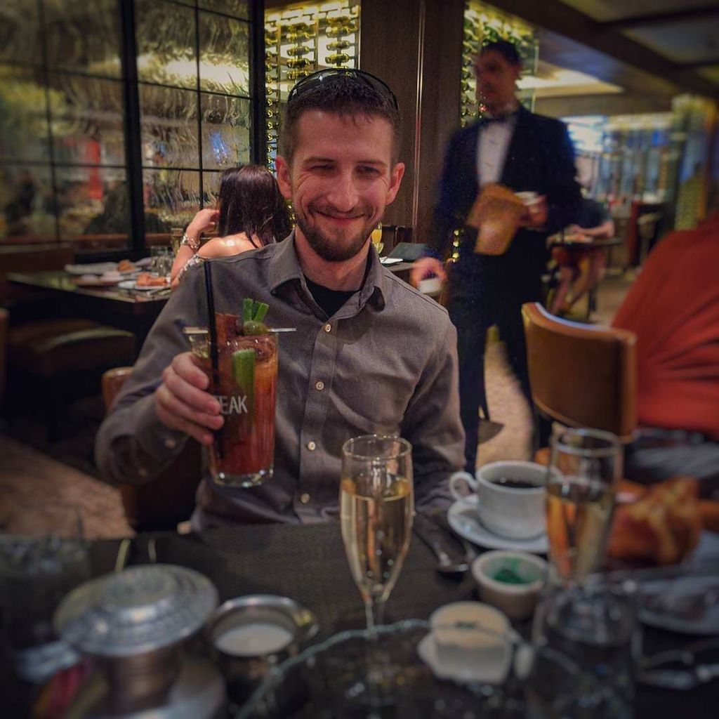 msgexplores's tweet photo. Still awake. Round 7. Time for Bloody Marys. https://t.co/msYcYHNgSD